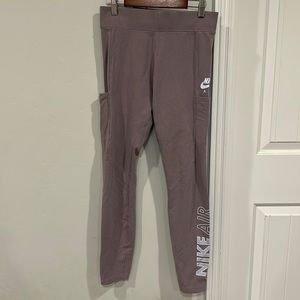 Light purple Nike air leggings. Medium
